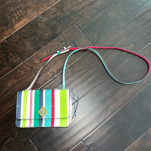crown & ivy Handbags - ⭐️SALE⭐️
crown and ivy purse